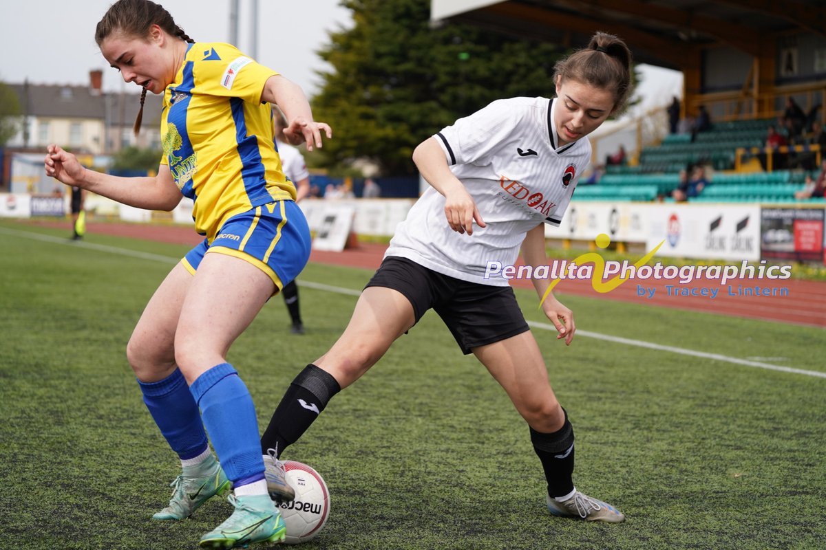 PenalltaPhoto's tweet photo. Congratulations @PontyTownAFCW - #GeneroAdranPremier Plate Conference winners https://t.co/mP2C5zCoSb