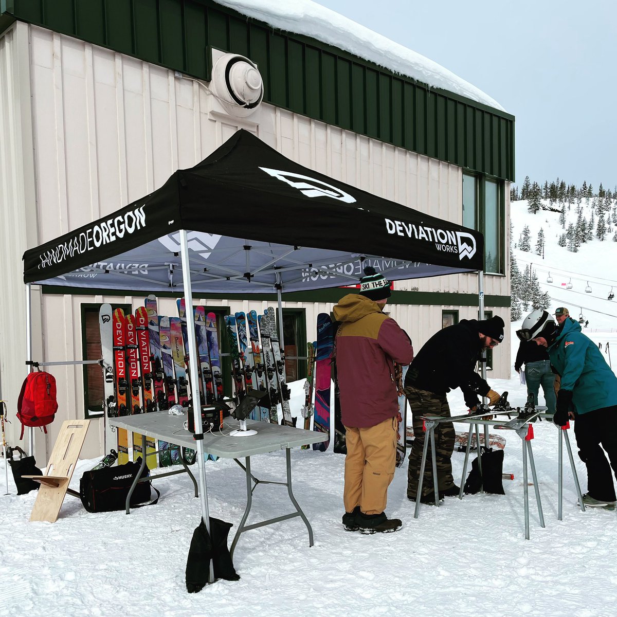 deviationworks's tweet photo. Happy Easter 🐰 and closing day @HoodooSki! The Deviation Lodge has rolled in for another free demo day for those last bittersweet turns. #demodays #hoodoo #deviationworks https://t.co/ZgMX6PTZ30