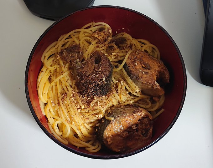 超低予算の花椒サバ缶パスタ
めっちゃ美味い😊 