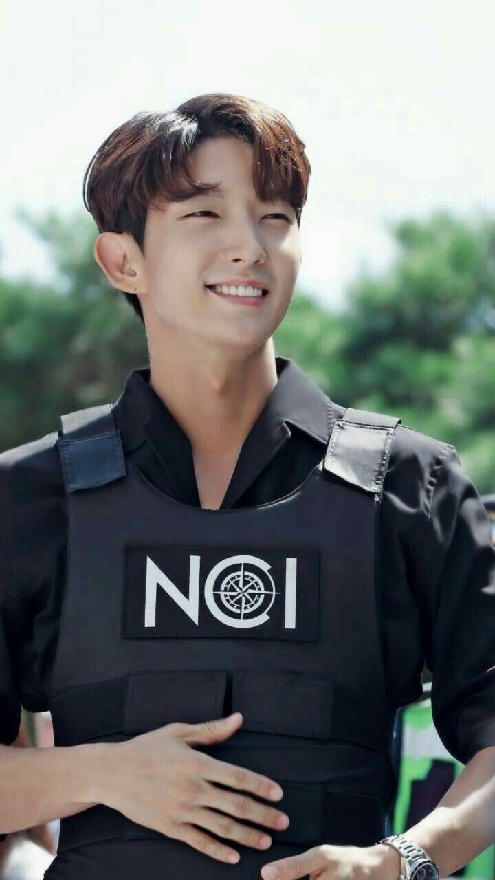 Happy Birthday din one of my oppas Lee Joon-gi!        