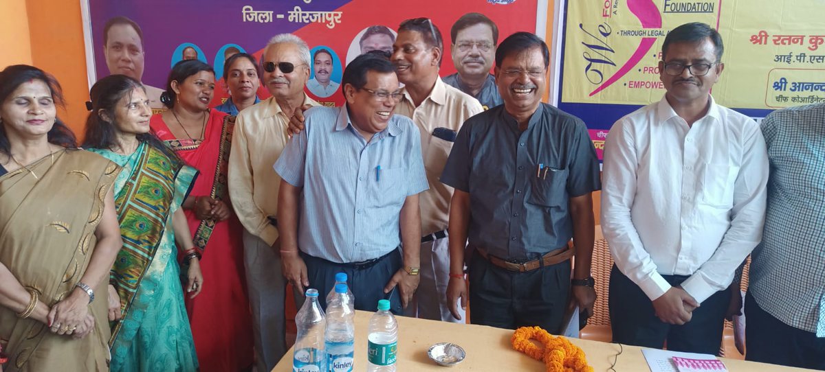 Jp4you_'s tweet photo. आज जय हिंद ट्यूटोरियल, राधे लॉन के हॉल में अंतरराष्ट्रीय मानवाधिकार एसोसिएशन एवं वी फाउंडेशन के संयुक्त बैठक को लेकर चर्चा हुई तथा अंतरराष्ट्रीय मानवाधिकार एसोसिएशन के राष्ट्रीय अध्यक्ष श्री सुरेश सिंह तोमर एवं वी फाउंडेशन के राष्ट्रीय अध्यक्ष श्री @Ratan_ips जी मौजूद रहें। https://t.co/QpsJW7OXpZ