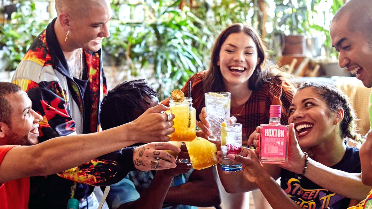 Weekend gatherings, afternoon hangs, sunset sundowners...

...just what Hoxton's made for 🥃

#HoxtonSpirits #HoxtonLife #SpiritsWithAttitude