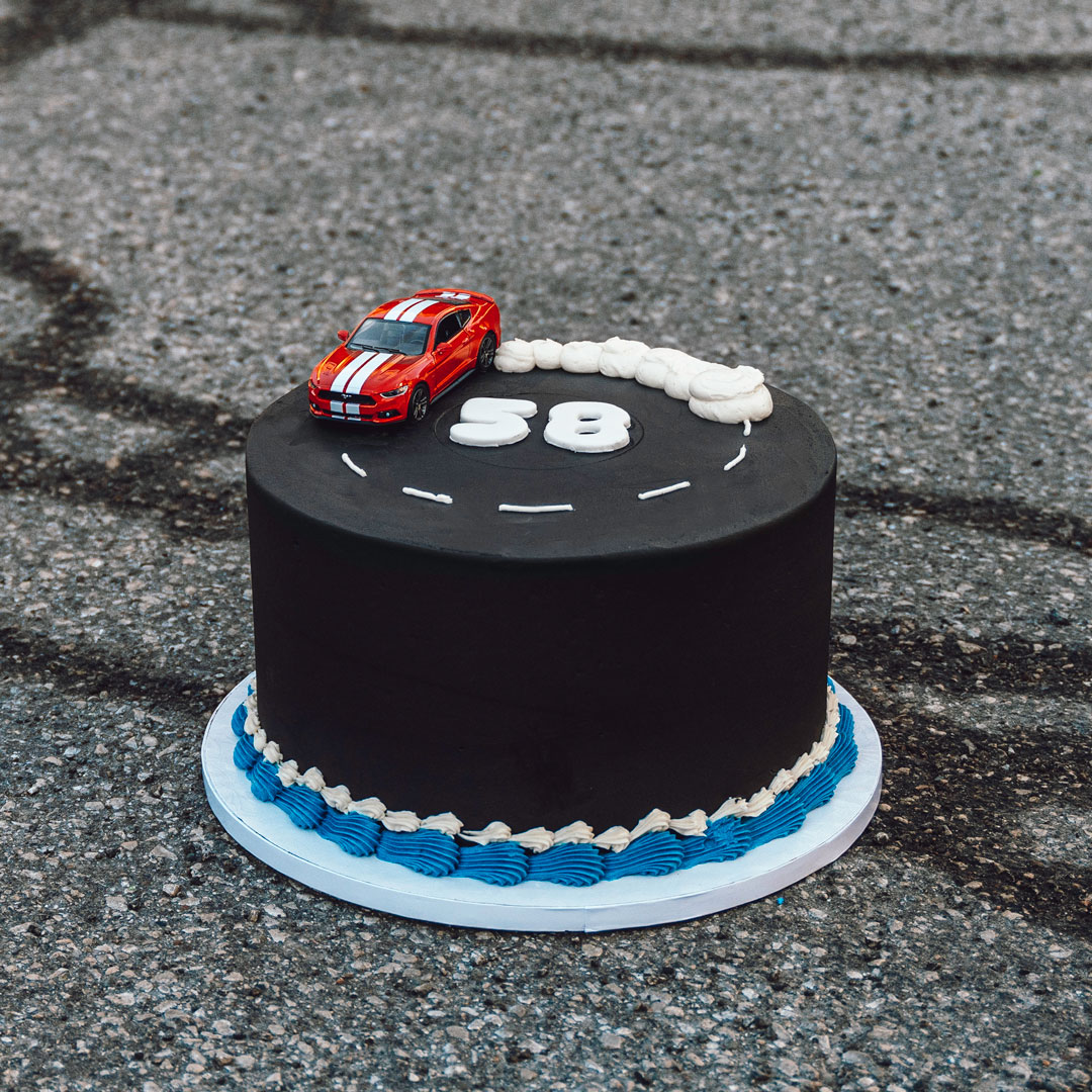 FordMustang's tweet photo. Celebrating our 58th birthday the only way we know how.

#FordMustang #MustangWeek https://t.co/b73yXQ71eK