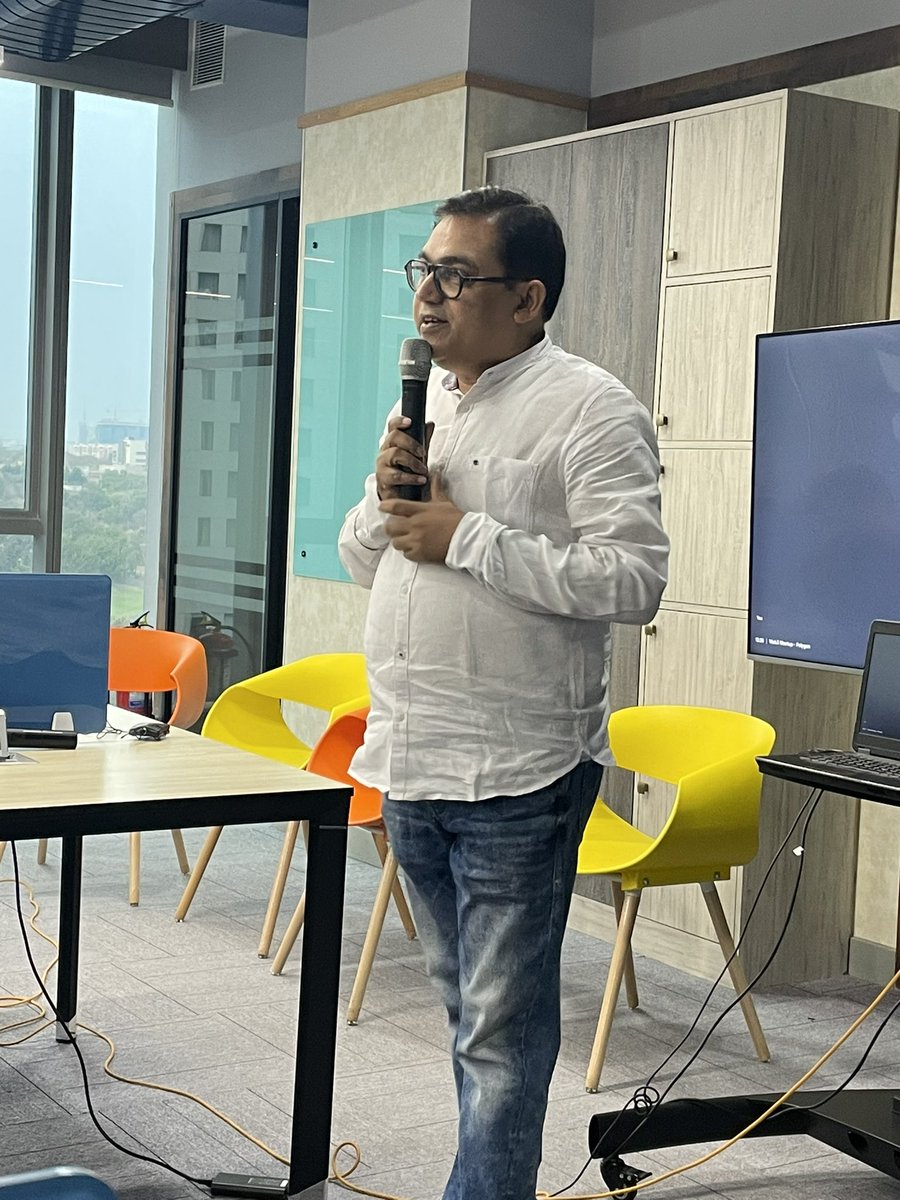 web3hyd's tweet photo. 125 Web3 professionals and founders at #Web3Hyd. We have a full house. 

@HiHyderabad @sugandh https://t.co/hkTq7xDpKR