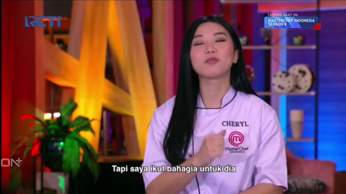 bmo8y's tweet photo. Ngga nyangka Arsyan harus pulang di Top Three, my favorite from the very first time. 😭 It's ok, Arsyan, you already did your best! Anak hebat, ngga pernah nyentuh apron hitam. 👍

Well, congrats Cheryl and Palitho, selamat berjuang di grand final #MasterChefIna 🔥🔥🔥 https://t.co/1LVvQpN43u