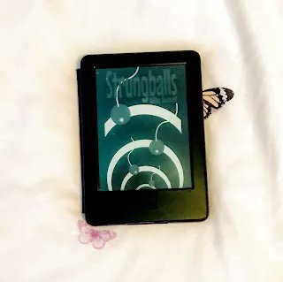 strangebookseye's tweet photo. #BOOKREVIEW #surreal #fantasy #scifi #dystopian Readers Enjoy Authors' Dreams: Strungballs by Mike Russell https://t.co/ZHpU6r8bMj @LaurenatRead #shortstories #surrealbooks #whattoread #readdifferent #alternativereads #amazingbooks #coolbooks https://t.co/3a8NFBDYZq