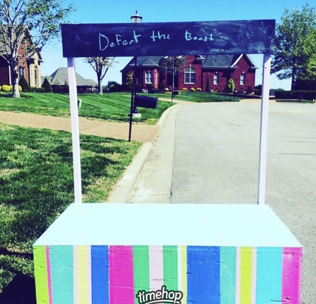 CathyStandish's tweet photo. It was 2015. Fred’s last #Easter.  Our neighbor opened her bake shop and organized an #ALS fundraiser in honor of Fred.  

She was so excited to donate the proceeds to @alsassociation.  

The ALSA response?

A request for more $$$

#TrueStory #Easter2022 #DefeattheBeast 🍪🧁✌️ https://t.co/M9P6RyrjsO