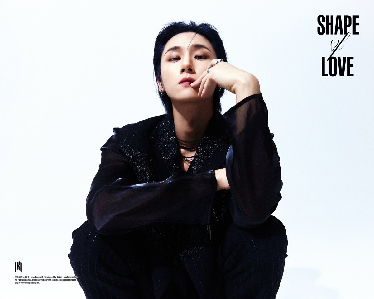 IMwhatIM_MX's tweet photo. [170422 Mx official TWT] Shape of Love - LOVE ❤️ VERSION CONCEPT PHOTO.
Changkyun. Oh Changkyun. 💗
That sheer.  👀 
#MONSTAX  #몬스타엑스 #SHOWNU #MINHYUK #KIHYUN #HYUNGWON #JOOHEON #IM #CHANGKYUN  #셔누 #민혁 #기현 #형원 #주헌 #아이엠 #창균  #MONBEBE #ShapeofLove #LOVEVERSION https://t.co/OHJ3k8fnrp