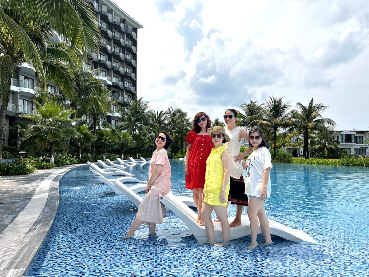 Gianglengan's tweet photo. My sisters 😍 https://t.co/tWANFg8mlr