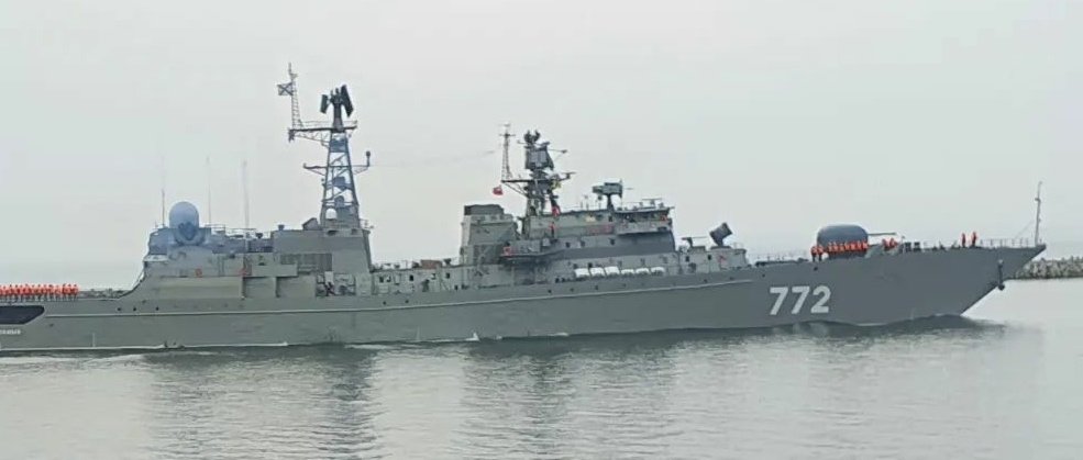 pmakela1's tweet photo. Russian Baltic Fleet is ramping up activities. Both Zubr-class LCACs are loaded with naval inf vehicles and the Northern Fleet large landing ship Ivan Gren has also entered the Baltic Sea.
With most of the landing assets in Black Sea, these assets are likely for intimidating 🇫🇮🇸🇪 https://t.co/MSgv1r73vt