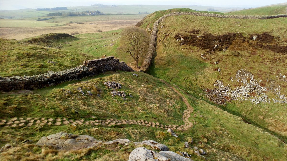 mbhbtb's tweet photo. Glad I arrived early to get a clear view of Hadrians Wall today
#romanarchaeology https://t.co/Nx3b2L1H6j