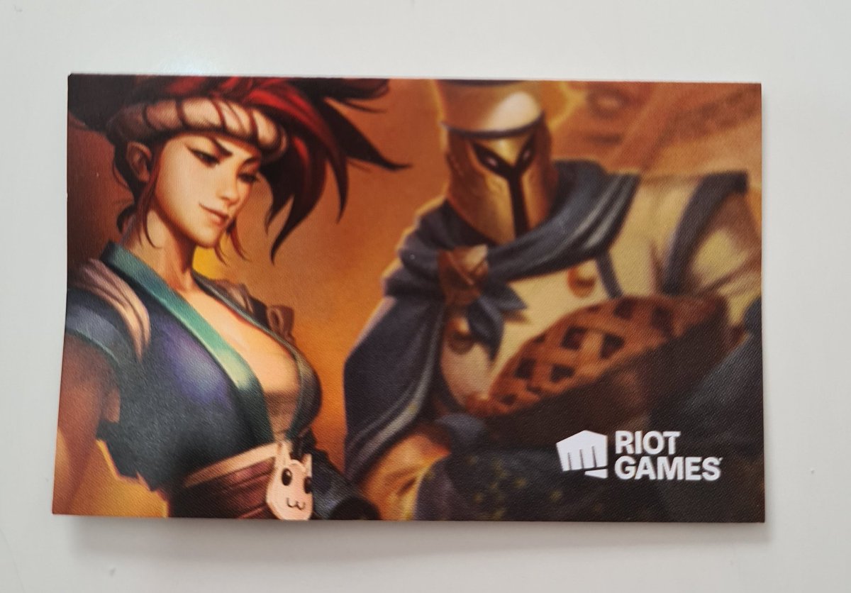 Divatimberlake's tweet photo. Ganhei uma skin no evento do #CBLOLAcademy pra mim é um mistério qual skin é mas vamos de sorteio, para participar estar me seguindo aqui no tt, rt + curtida e marcar 1 amigos nos comentários.
Sorteio ocorrerá terça em https://t.co/qhajd9VfEO vencedor estar presente e responder. https://t.co/c1YLT1HoL2