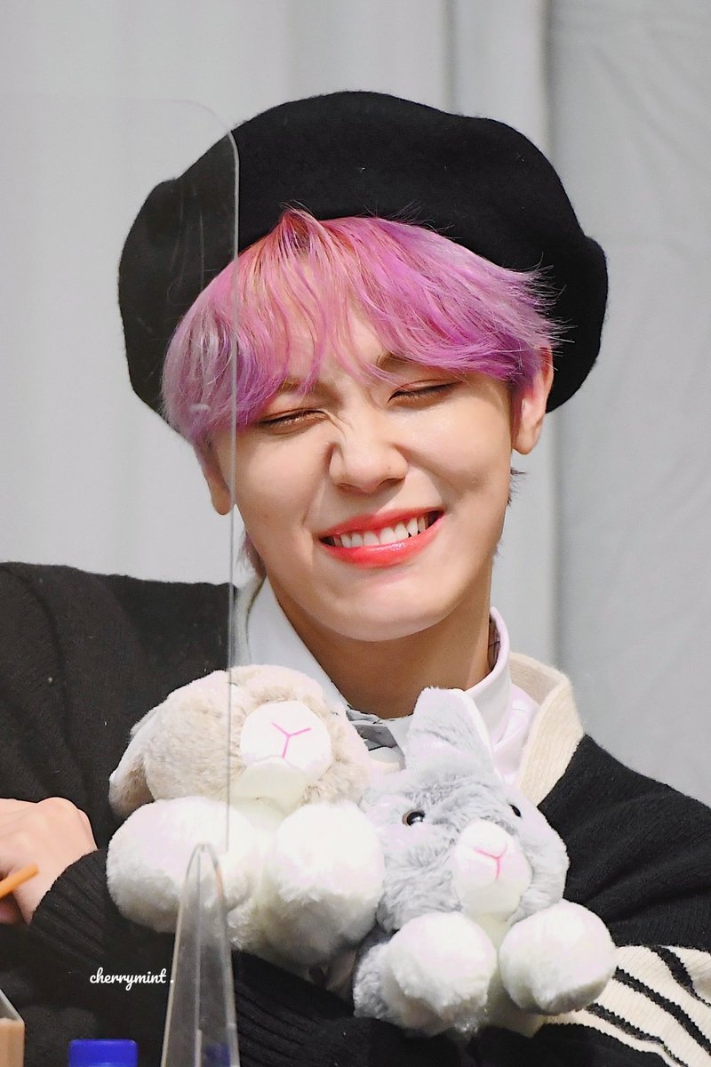 cherrymint018's tweet photo. 220417 팬싸 🍒
#성민 #SEONGMIN
#크래비티 #CRAVITY 
@CRAVITY_twt 

사랑둥이💕 https://t.co/vPo5X4OBIt