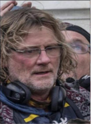 retiredtrnman's tweet photo. The #FBI has identified many people who incited violence at the U.S. Capitol on January 6, but it still needs your help to bring others to justice. If the man in this photo looks familiar, submit a tip at https://t.co/LRUnRA40bG or 1-800-CALL-FBI, and mention photo #125-AFO. https://t.co/4x6cdn3MvH
