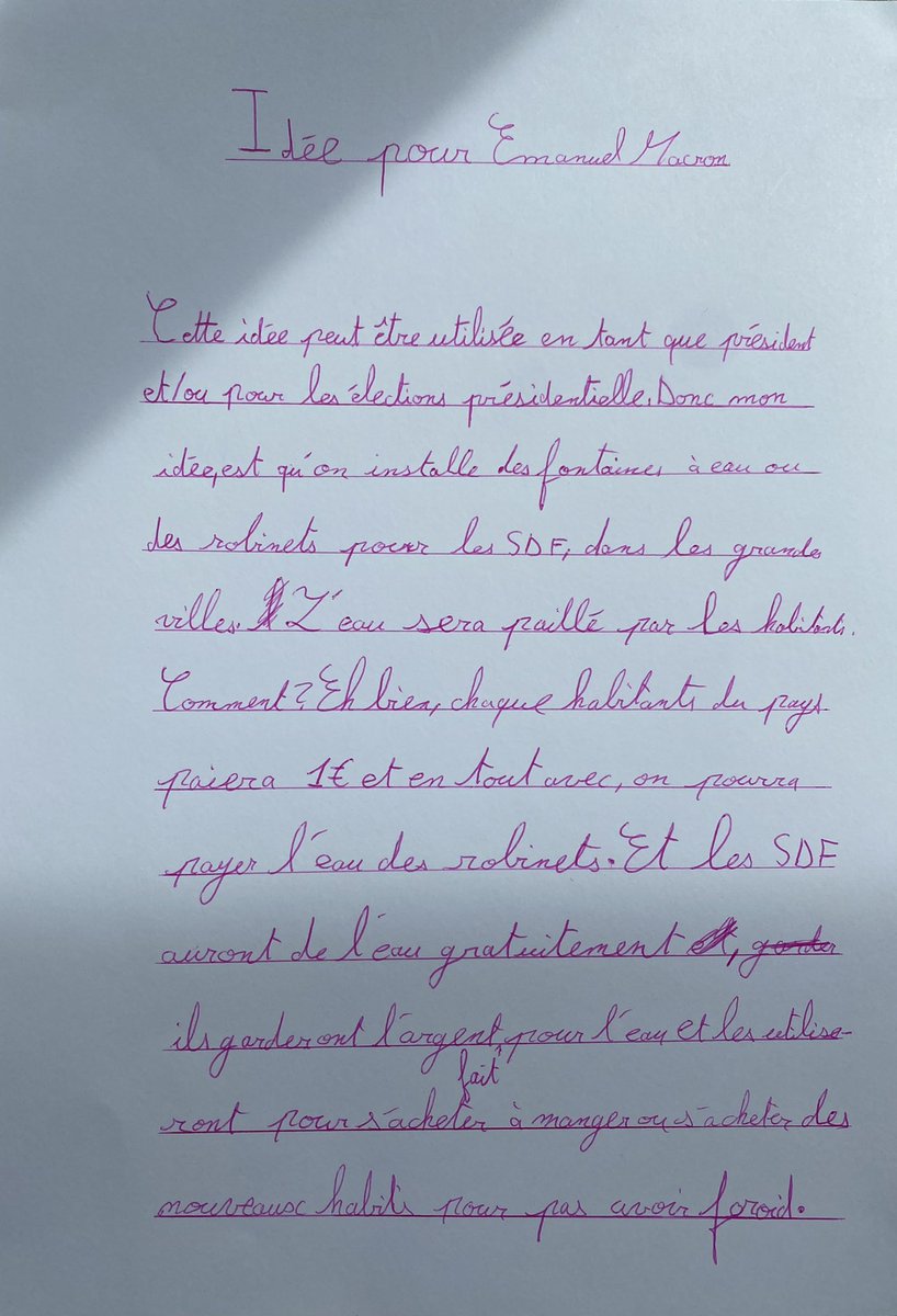 siobane_y's tweet photo. Aliénore 10 ans, quand la jeunesse de #guidel s’intéresse à la politique et aux personnes: idée pour @EmmanuelMacron 😅 https://t.co/zbScwve8ze