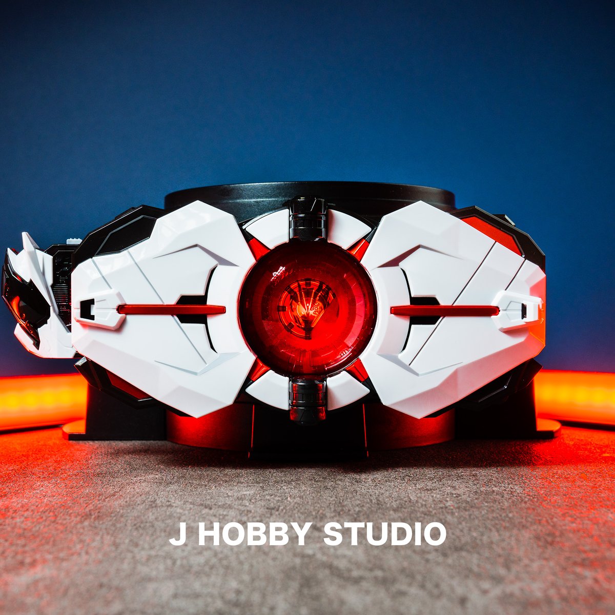 J_Hobby_Studio's tweet photo. アメイジングコーカサスを使えば、ほぼサウザンドアーク説!
仮面ライダーゼロワン DX アークドライバー
https://t.co/SGHMmKlDJb

#仮面ライダーゼロワン #仮面ライダーゲンムズ #仮面ライダーアークワン #サウザンドアーク #KamenRiderGenms #kamenriderzeroone #kamenrider #kamenriderark #bandai https://t.co/JVBx9EW4LL