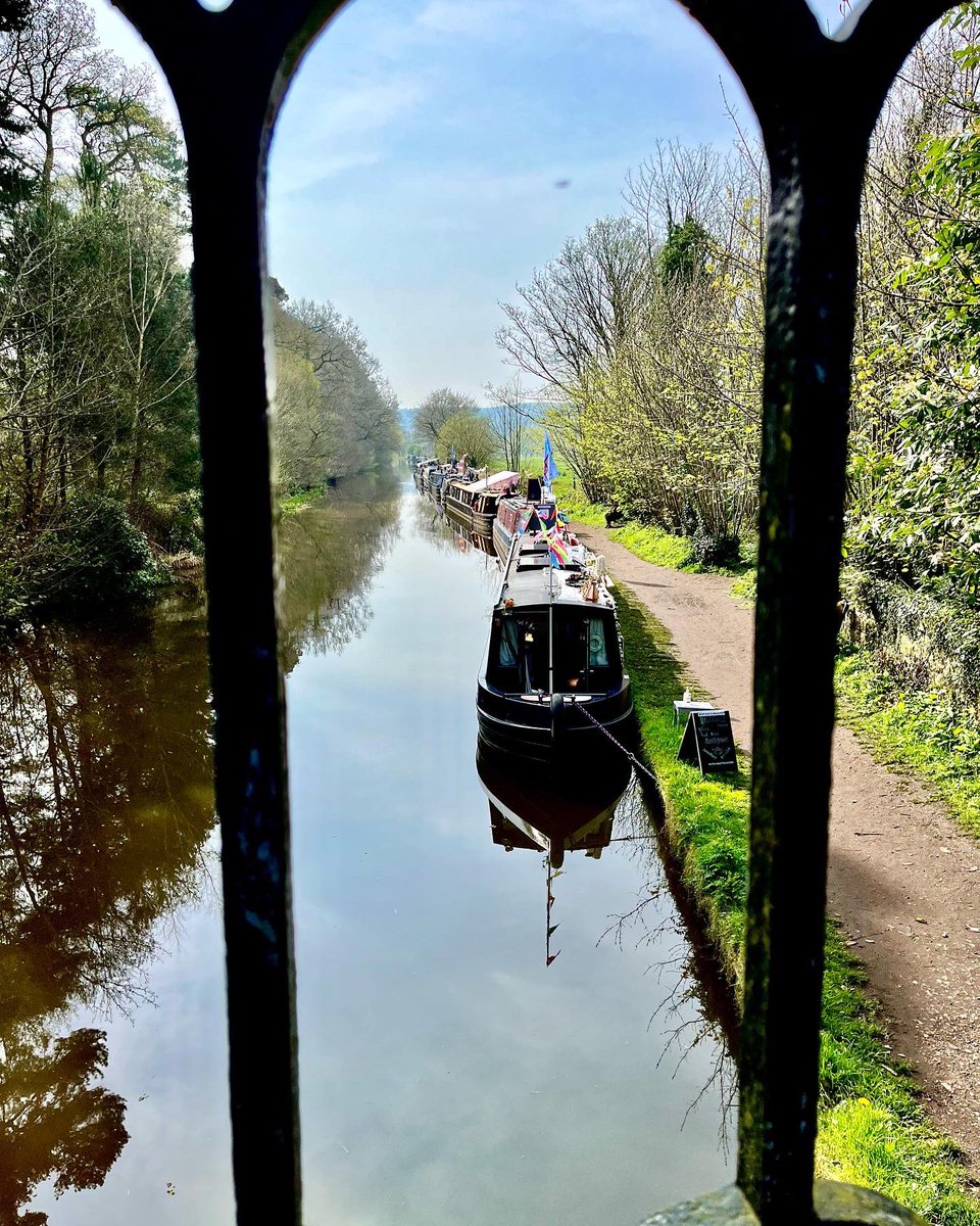 Spent the morning at Great Hayward Ester Canal Market on the Trent &amp; Mersey Canal. Great to see lots of people out and about enjoying the weather and canal 😀☀️<a href="/CanalRiverTrust/">Canal & River Trust</a>