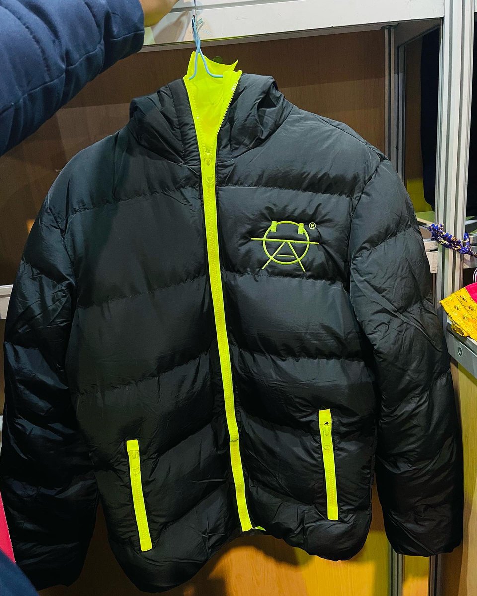 ZaStrive's tweet image. Get That Strive NinetyFour Winter Jacket Now! All Colors Available, DM us to order!🦅❤️🔥❄️. #striveninetyfourza💕