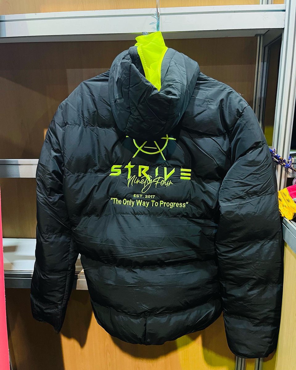 ZaStrive's tweet image. Get That Strive NinetyFour Winter Jacket Now! All Colors Available, DM us to order!🦅❤️🔥❄️. #striveninetyfourza💕