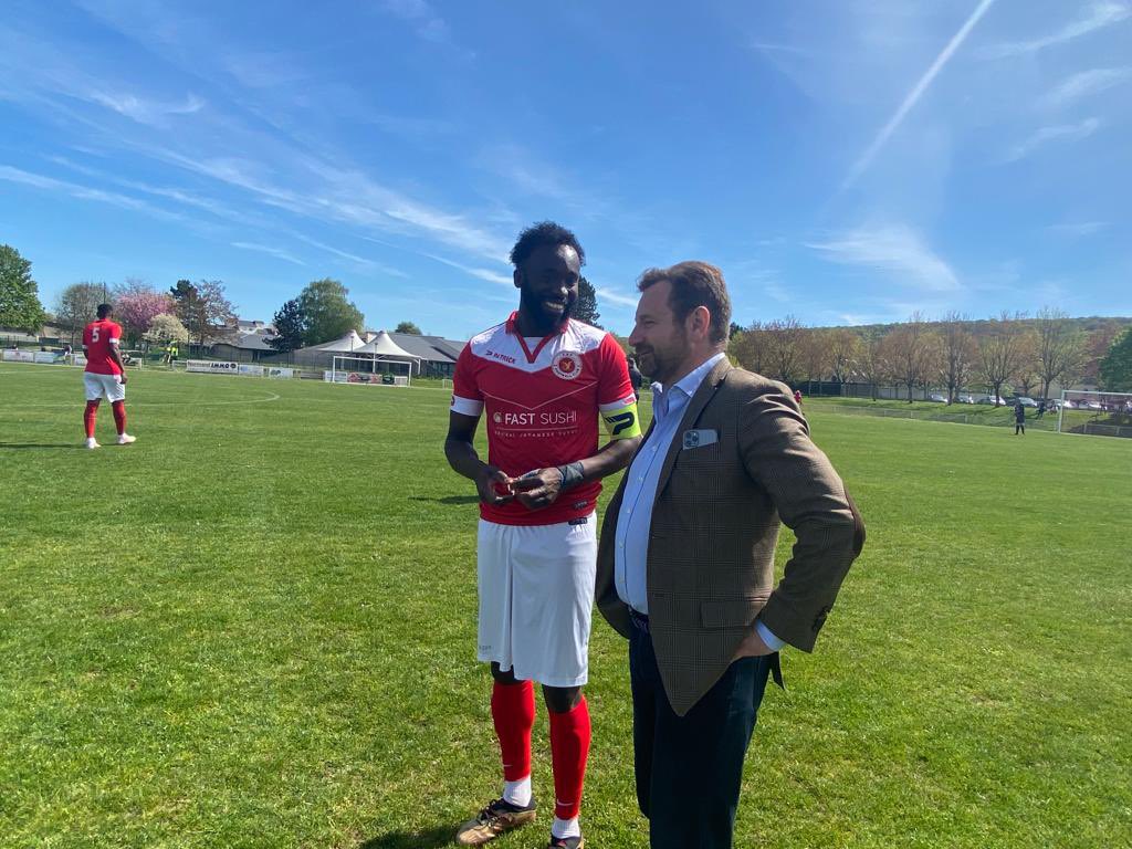 BonnaterreL's tweet photo. Ravi d’avoir donné le coup d’envoi du match #CSPFoot / #Oissel au 5e tour de la #CoupedeNormandie. Après 40 minutes de jeu, les caudebeco/saint-pierrais mènent 1 à 0 après une belle action collective conclue de la tête ! Allez #Caudebec ! ⚽️☀️😎 https://t.co/G0MYNLacXb