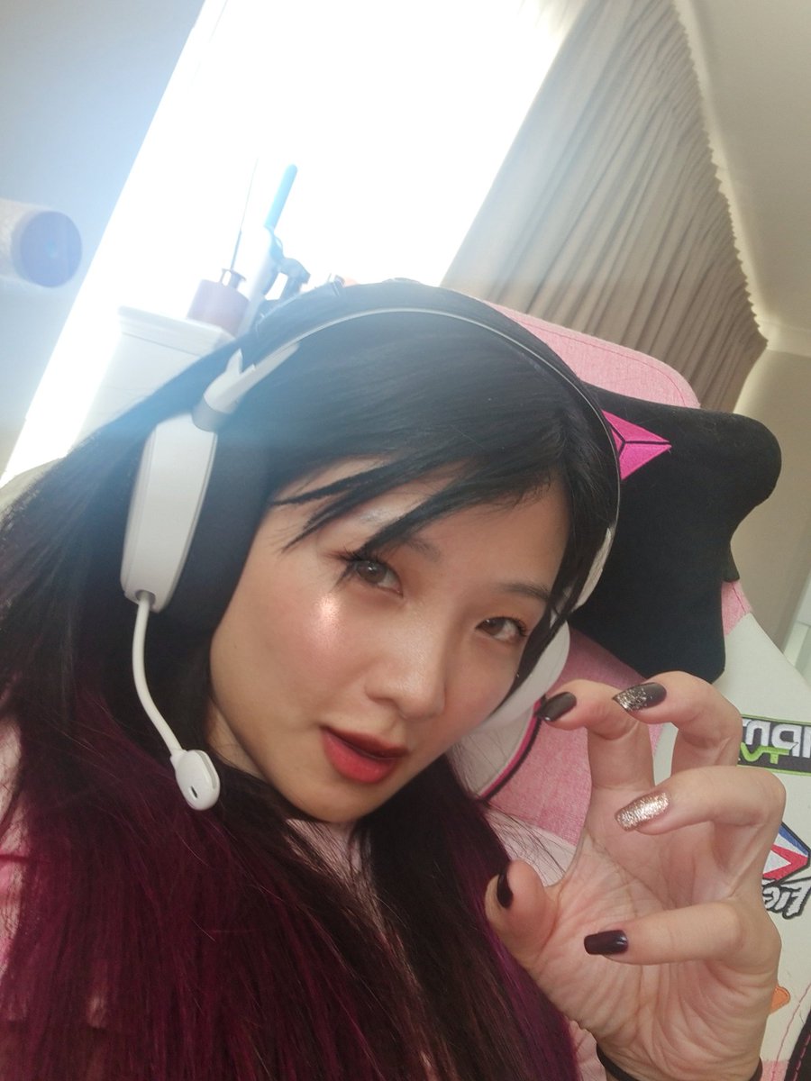 where's my scratching board?