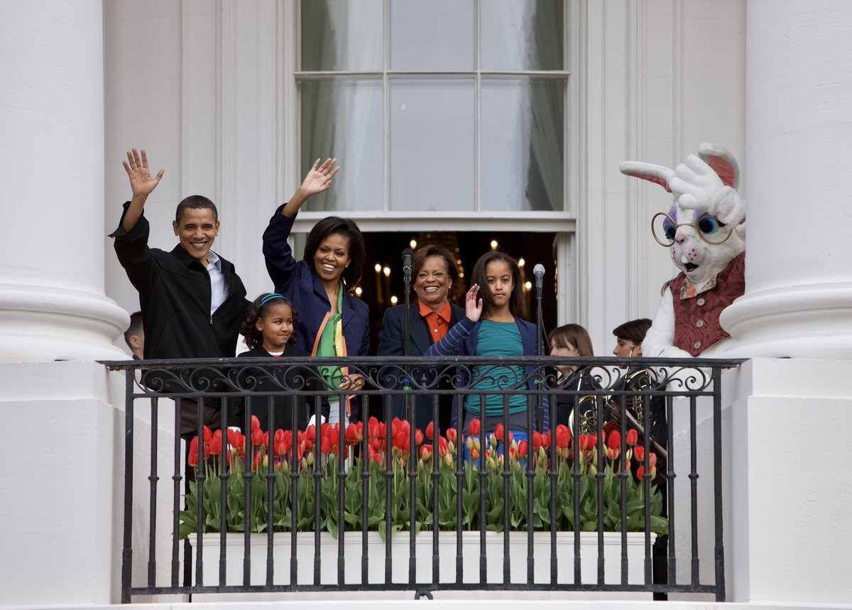 BarackObama's tweet image. Wishing all who celebrate today a blessed and joyful Easter. After a difficult couple of years, let’s give thanks for all the gifts we enjoy—and the people who make this life special.