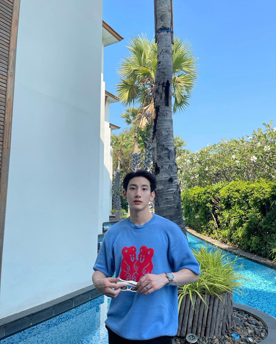 boylovevisuals's tweet photo. 💙 https://t.co/l6mYCxE5GH