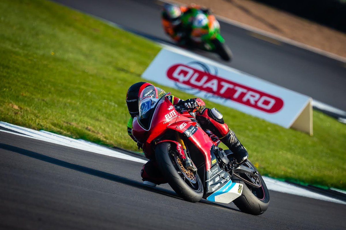 Tommo21Racing's tweet photo. It’s been a long old weekend at round 1 of the @OfficialBSB @SilverstoneUK. But we’re ready for the feature race starting at 1540hrs, live on @eurosport. 

#bsb #britishsupersport 

@AEAPCentre
@AGCSgtMaj
@AgcSport
@RecruitmentAgc
@cosascb
@home_comes
@soldiermagazine
@richwbfbs https://t.co/uP4LDfaXJ2