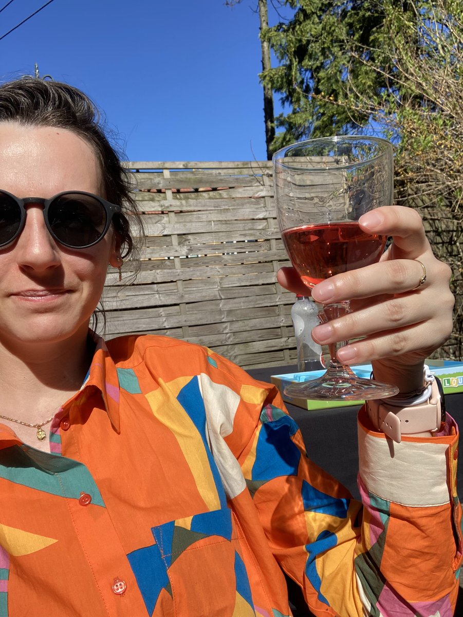 Bbq d’anniversaire + départ de la petite sœur aux USA (et Pâques) chez les parents. Santé 🥂 !