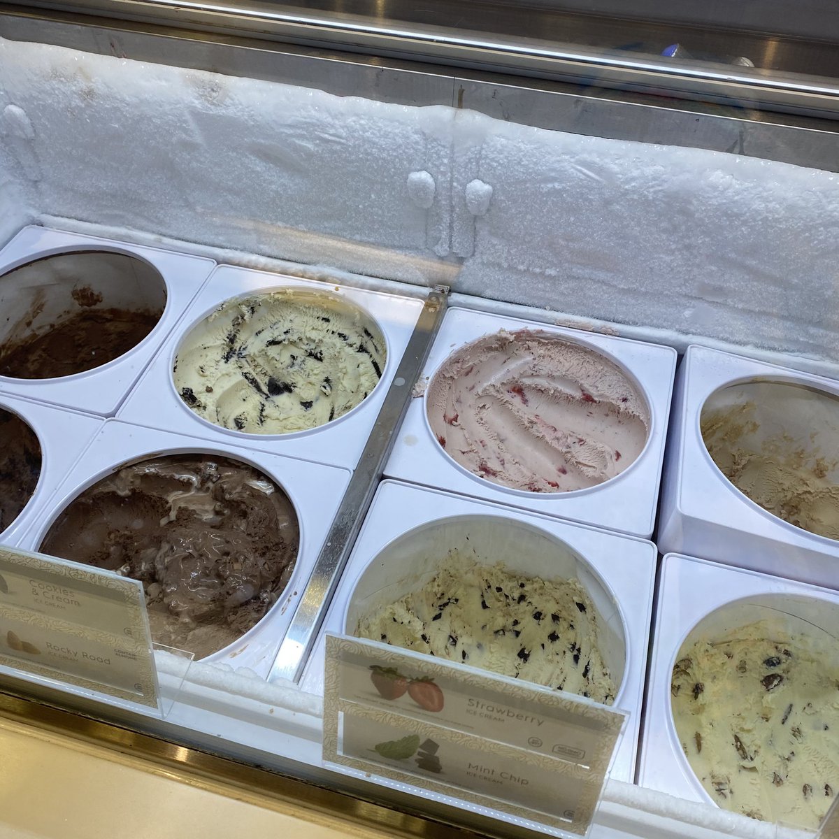 summery_joy's tweet photo. Gimme dat ice-cream🍦 https://t.co/jntJgiMpi9