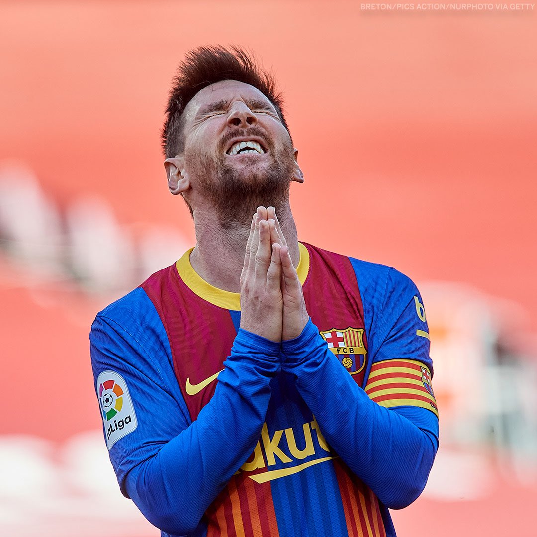 •Hatrricks when Ronaldo left Madrid:
🇵🇹Ronaldo- 50
🇦🇷Messi- 49

•Hatrricks in 2022:
🇵🇹Ronaldo- 60
🇦🇷Messi - 55

How is this possible when Ronaldo's teams declined while messi still stayed in his comfort zone??🤯