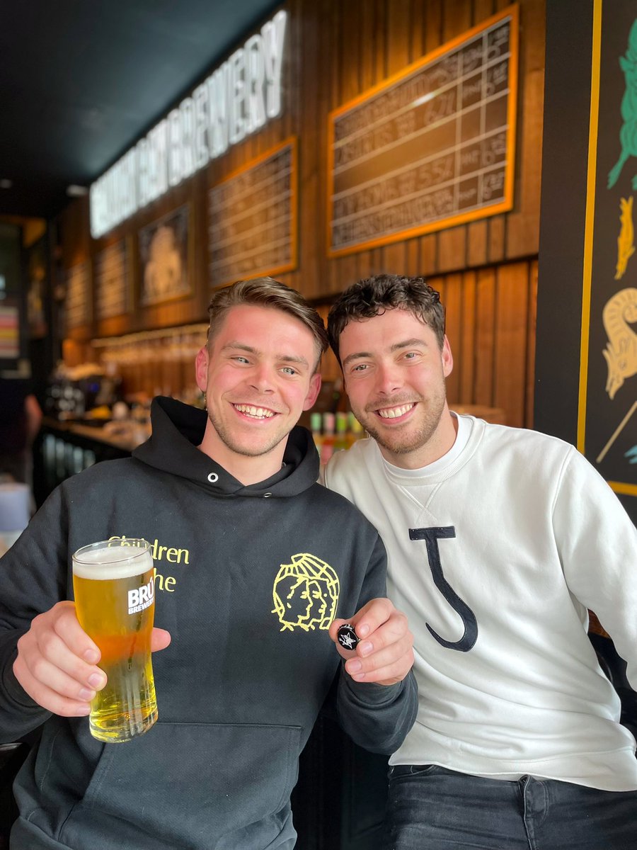 thomasreadsdub's tweet photo. Hunter & Gathers 😉 Congrats to these two who both successfully hunted down two @galwaybeer beer tokens!! Enjoy your pints 🍻 #Easter #EasterSunday #BeerHunt https://t.co/NCPzlgoy3F