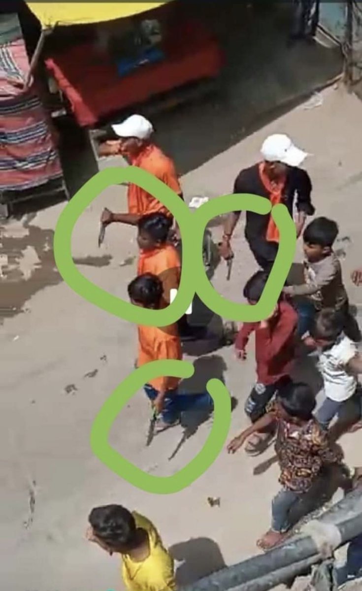 SaquibKhanMBT's tweet photo. Delhi Police once again acted unilaterally on the basis of religion in the riots case. Whereas those instigating the riots and desecrating mosques are roaming freely. The Muslim side did only self-defense.
 Are the laws only for Muslims?
 #DelhiRiots https://t.co/wPN0v0gNmm