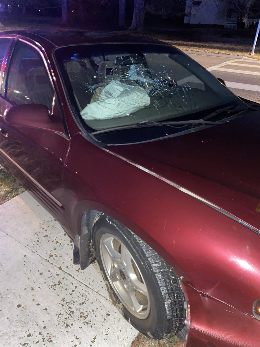 onthickice's tweet photo. chilling images have surfaced from the infamous 2002 kanye west car crash https://t.co/5BUTUtPKI2