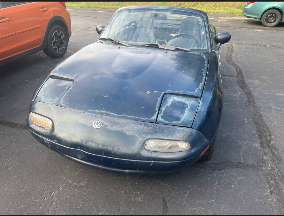 leopution's tweet photo. My latest Miata accomplishment: a complete restoration of the front bumper. I actually love body work so much. https://t.co/qp4YgEMu4s
