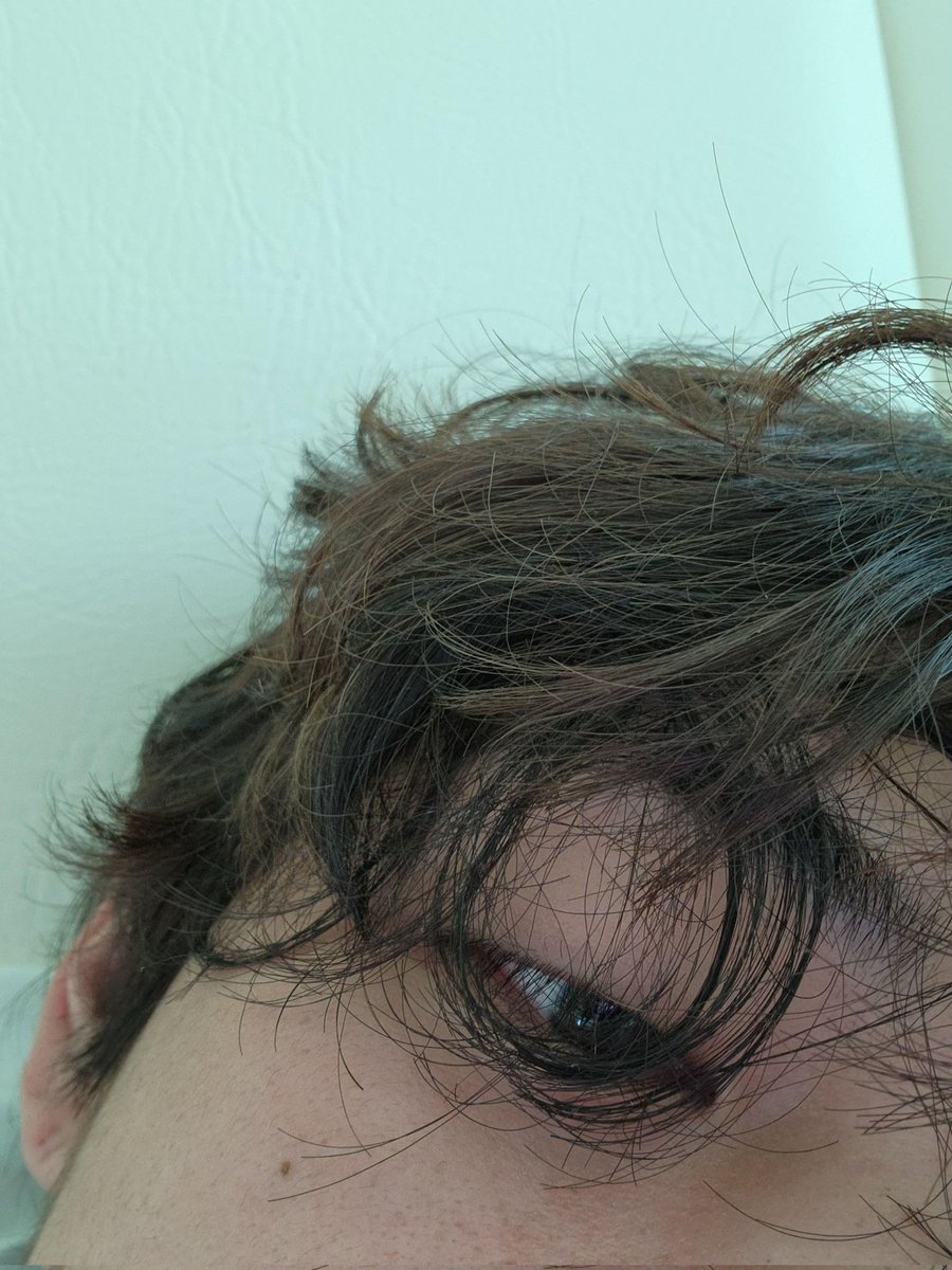 BTS220610's tweet photo. Taehyung shared a moment! https://t.co/xAJxU0Agi5