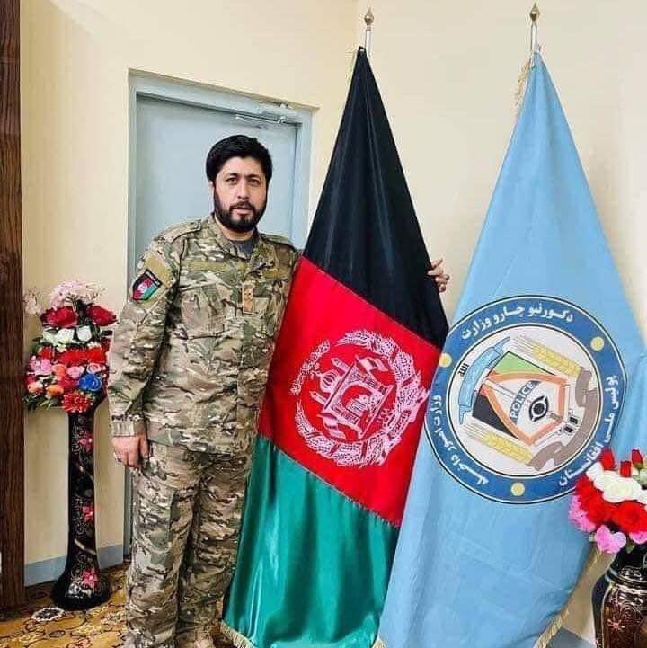 imWaheedFaizi's tweet photo. د کورنيو چارو وزارت پخوانی غړی جنرال فريد مشعل وايي:"سمونوال قاسم خان قایم چې یو لوستی ل��سانس پولیس افسر وو او په تېر حکومت کې د کورنیو چارو وزارت د پېژنتون مدیر او د څلورو ګلالیو ماشومانو پلار وو؛ طالبانو د کار په بهانه ورغوښتی او وروسته یې په ډېره بېشرمۍ په شهادت رسولی." https://t.co/mkT6VwzF5D