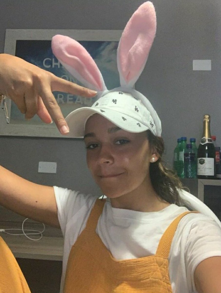 thinkerjiara's tweet photo. happy easter <3 🐰 https://t.co/Run2BF10wt