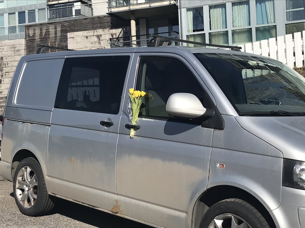 MEgerdal's tweet photo. Fint å se at folk tar påskepyntingen på alvor. https://t.co/3JqMKLXVUB