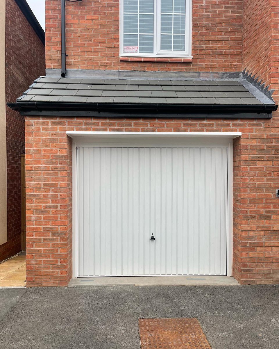 JmrProperty's tweet photo. Garage conversion completed this week in Coventry!
Great final result!

Feel free to contact us for your free quote:

📧 - jmr-property@outlook.com
📞 - 02477360215/07565920294
💻 - https://t.co/YfnzDSHDwp https://t.co/TcqXGQdS1u