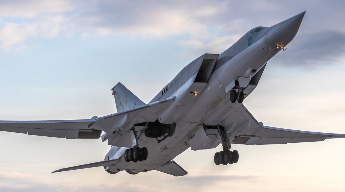 abunin's tweet photo. ‼️ Ministry of Defense of Russia: Basements with militants at the #Azovstal plant in #Mariupol will not be stormed.
Supersonic bomber Tu-22M3 Backfire-C will bomb plant high explosive demolition bombs FAB-3000.
Then will be use Heavy Flamethrower System TOS-1A Solntsepyok. https://t.co/bG4VB3dEtb