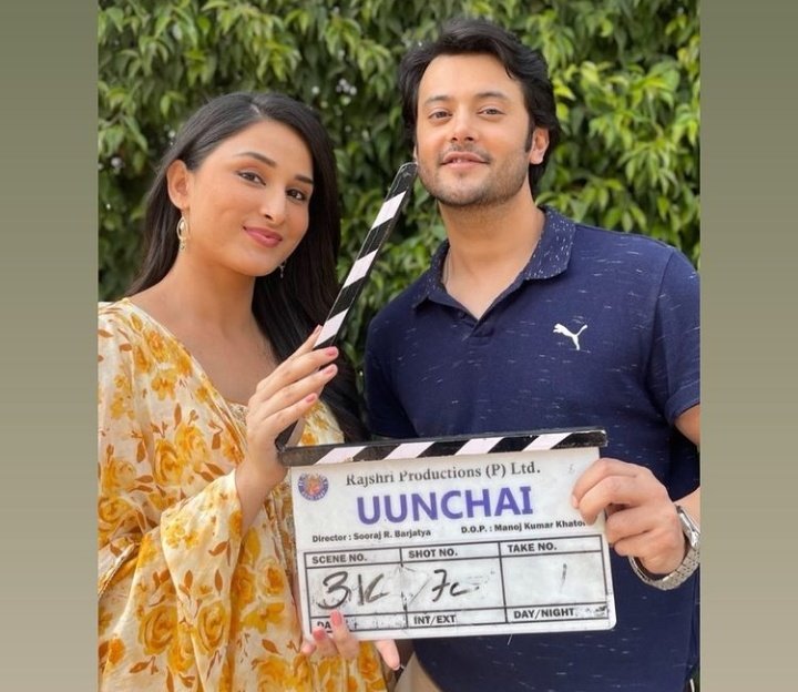 #SuperExclusive

#Sheendass and #AbhishekSinghPathania to be the part of #Uunchai ; also stars #AmitabhBachchan and #AnupamKher!! 

#BollywoodSpy 🕵️‍♂️