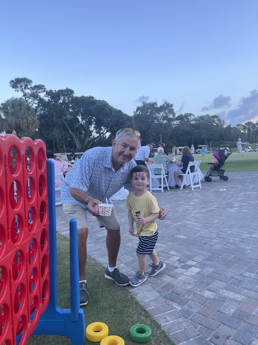 IAM1UP's tweet photo. Easter egg hunt at the club followed by ice cream and tic tac toe and bungee jumping https://t.co/Lv1v5Wtx6s