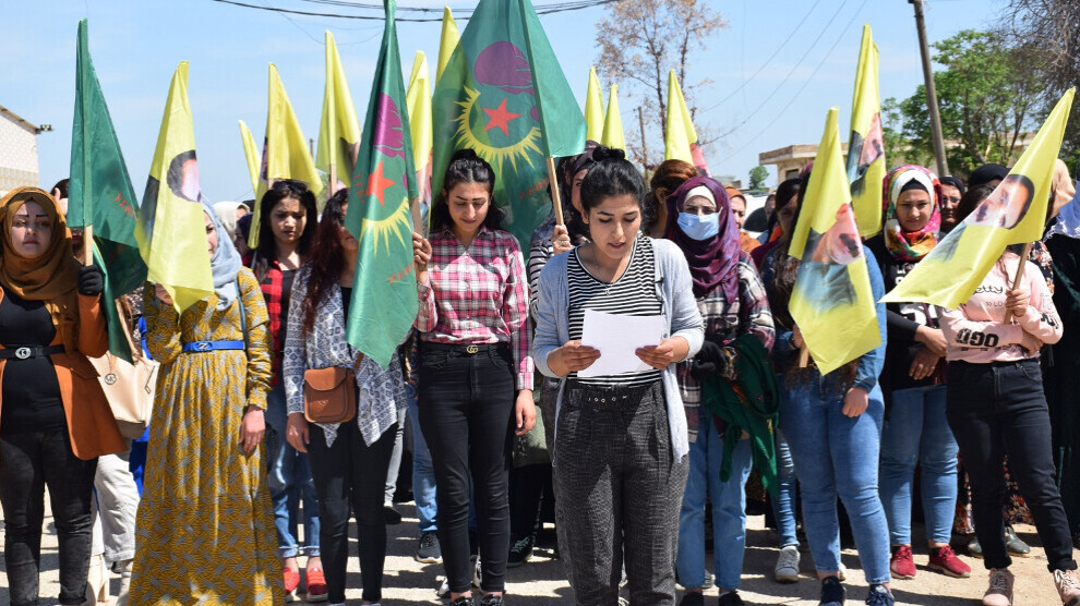 starrcongress's tweet image. The people of Tirbesiye, Rojava &amp;amp; the Young Women&apos;s Union protested today the building of a boarder wall in between Shengal and Rojava, and the collaboration of KDP in these plans.