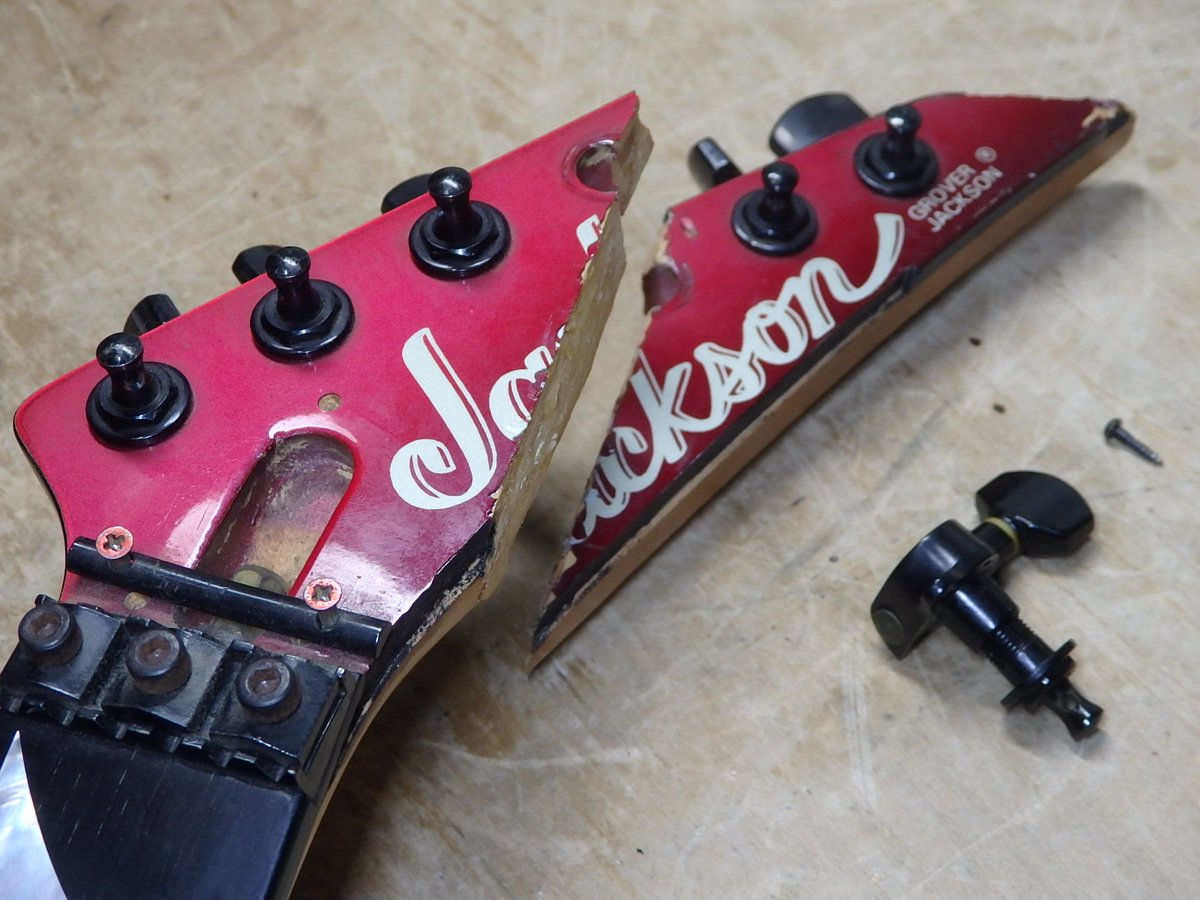 nao_shapes's tweet image. こんなことになるなんて🥺㌰
#Jacksonを信じる 修理ですね🫠