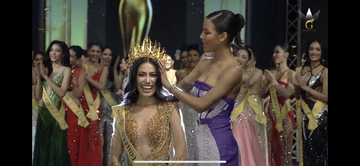 จะบอกว่าโคตรชอบรอยยิ้มของหนูดีเลย
ดูยิ้มจากตาจากใจเลย รอยยิ้มสว่างมาก
อย่าให้หนูดีจับไมค์ หนูดีจะฟาดๆๆๆ
ไม่กลัวไมค์ไม่ตายไมค์ด้วยสิ ตอบไปเล้ย😘
#missgrandthailand  #missgrandthailand2022