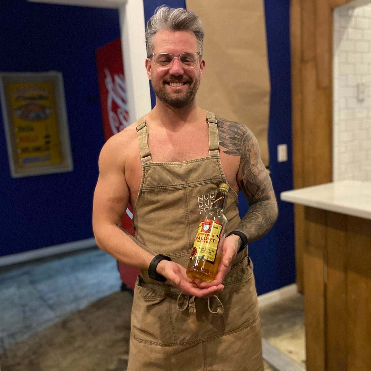 NudeDudeFood's tweet photo. We hosted a five course event of our Spring menu and SOMEBODY thought it was smart to bring a bottle of @JeppsonsMalort . 
Well, it was the hit of the party. Definitely paired well with the Fried Green Tomatoes. https://t.co/pX25ZAXrbc