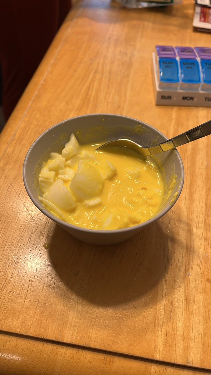 CoachShiffman's tweet photo. Jews of Twitter, do you mash your eggs in salt water for Passover or is it just me? #Passover #JewsOfTwitter #Eggs https://t.co/jA85tLt91o