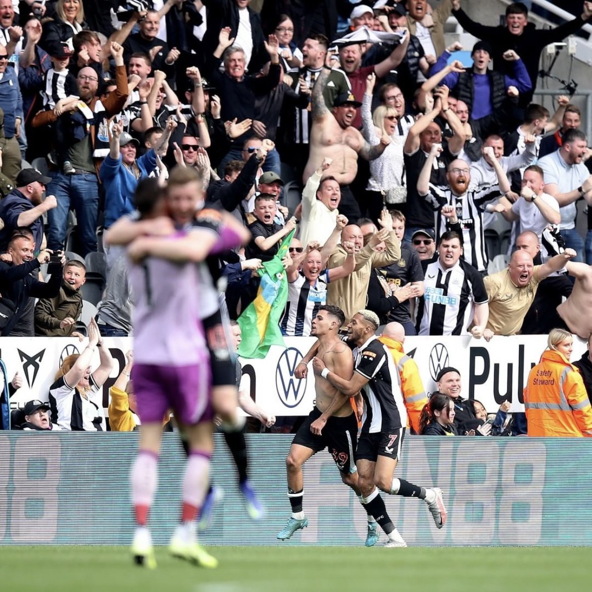 jackshibarmy's tweet photo. Scenes. #NUFC 🖤🤍 https://t.co/jxW0AKNb5Z