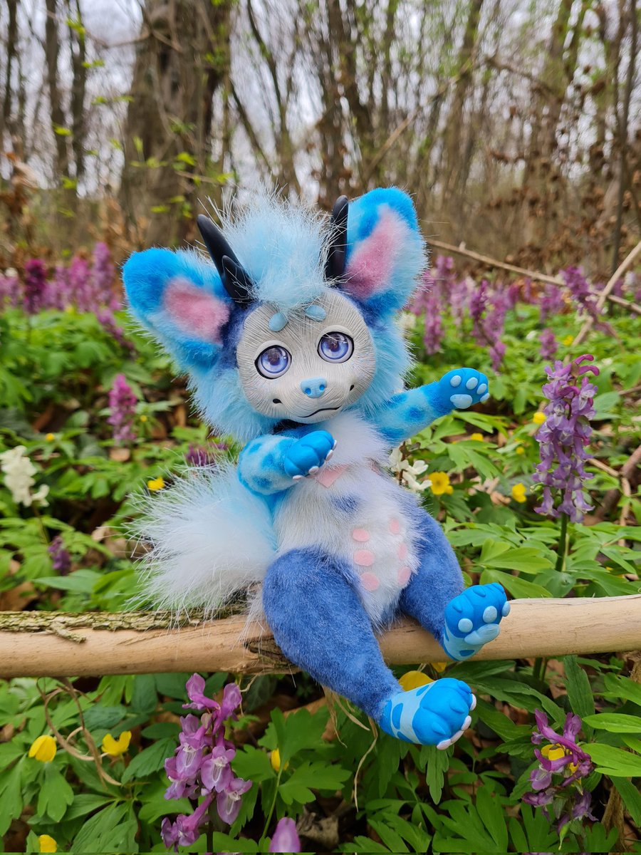 Sigida_plushies's tweet photo. Finished commission @puppyinbleu
Size 15-22 cm.
This puppy climbed the mountains with me today, we saw a beautiful forest, where instead of the earth, flowers grow for kilometers.π»πππ
#artdoll #poseableart #fursona #furry #commissionsplush #handmadeplush https://t.co/sMZGAFm0C3